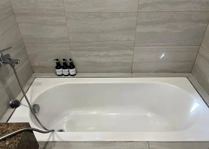 Cozy Modern Seaview 3bedrooms Next Okada Airport Moa Apartamento